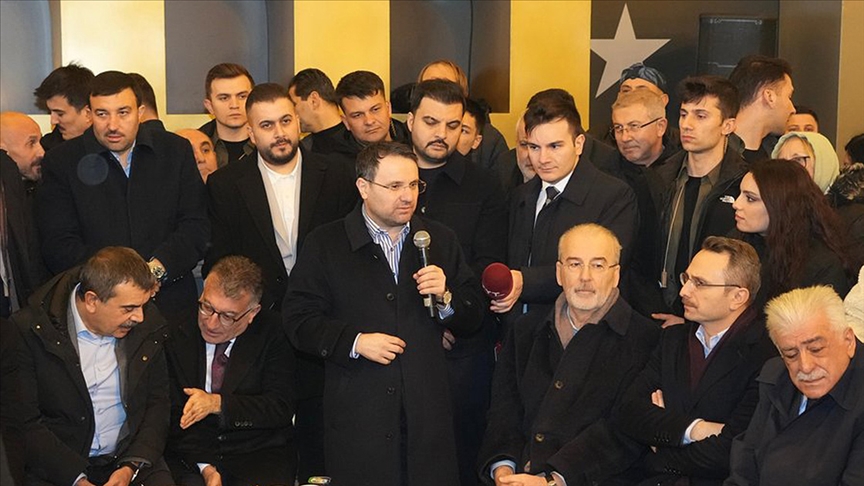 Adalet Bakanı Gürlek, gençlerle bir araya geldi