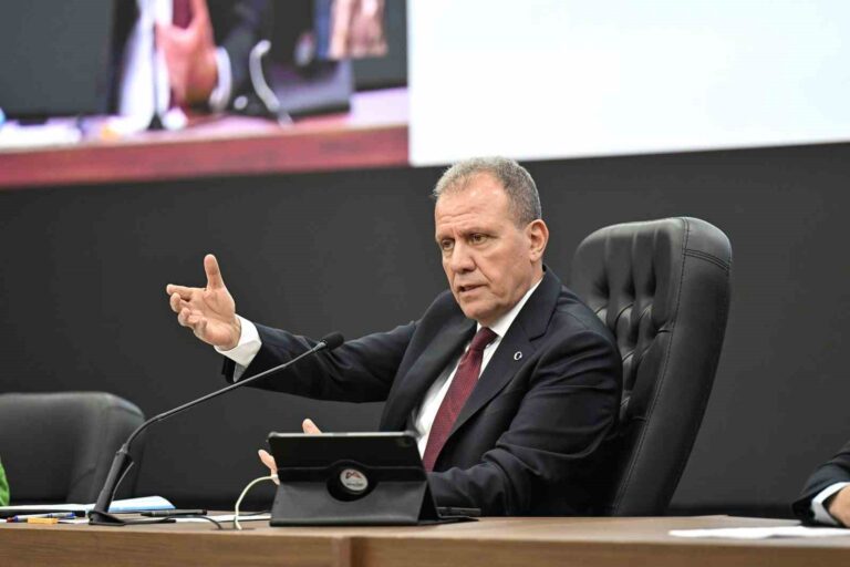 Başkan Seçer: “Yetki bizde olsa evsel katı atık bedelinin 1 TL’sini dahi tahsil etmeyiz”