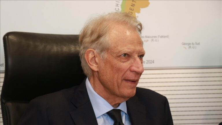 Eski Fransa Başbakanı Villepin’den İran’a saldıran ABD ile İsrail’e yaptırım uygulanm