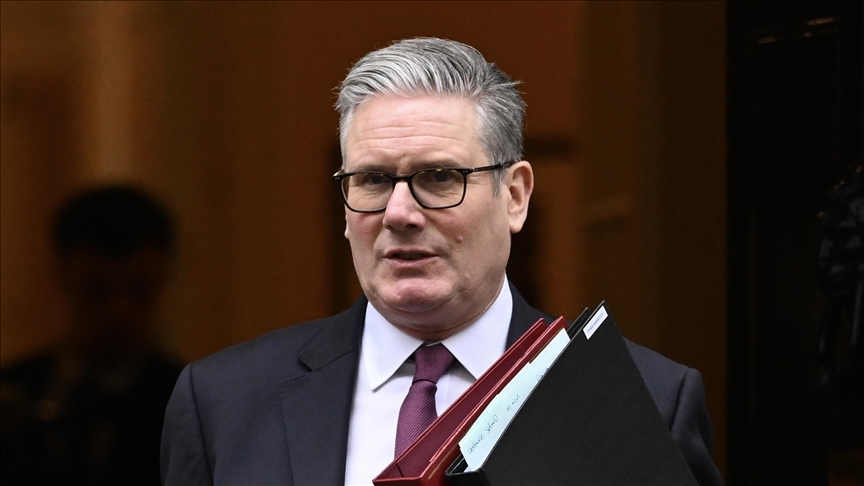 İngiltere Başbakanı Starmer, İran’daki savaş uzadıkça ekonomik etkisinin de büyüyeceğini belirt