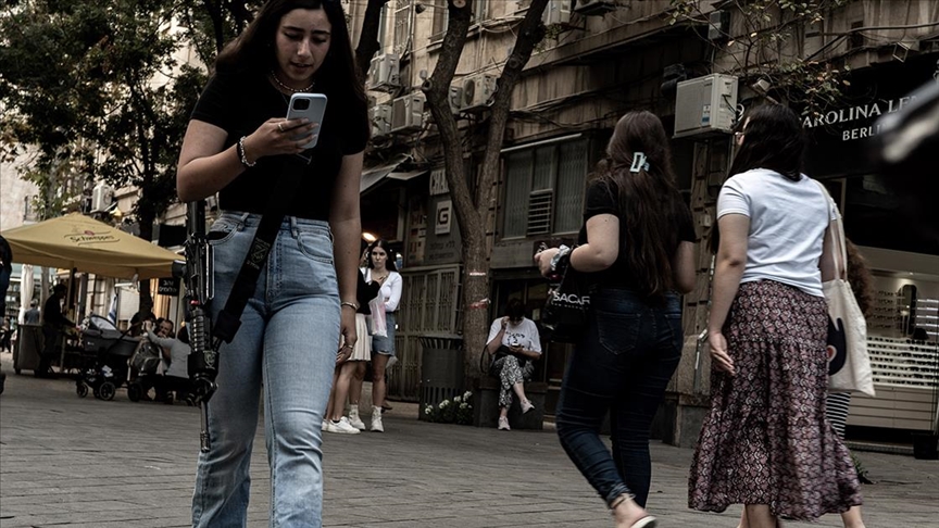 İsrail Kudüs’te 300 binden fazla bireysel silah ruhsatı başvurusuna izin verdi