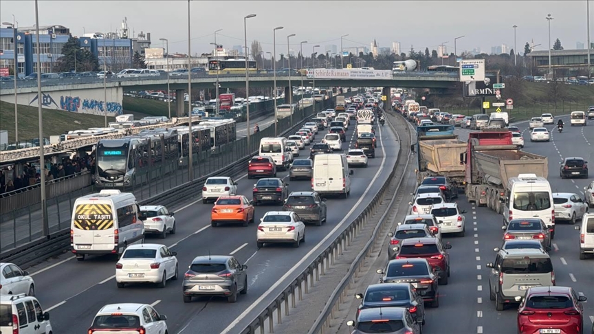 İstanbul’da iftar öncesi trafik yoğunluğu yüzde 89’a ulaştı