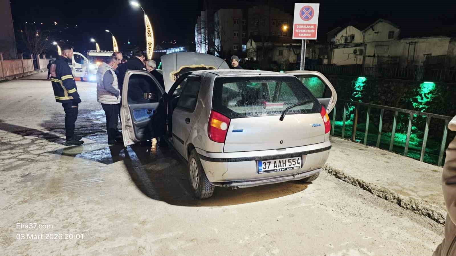 Otomobili küle dönmekten itfaiye kurtardı