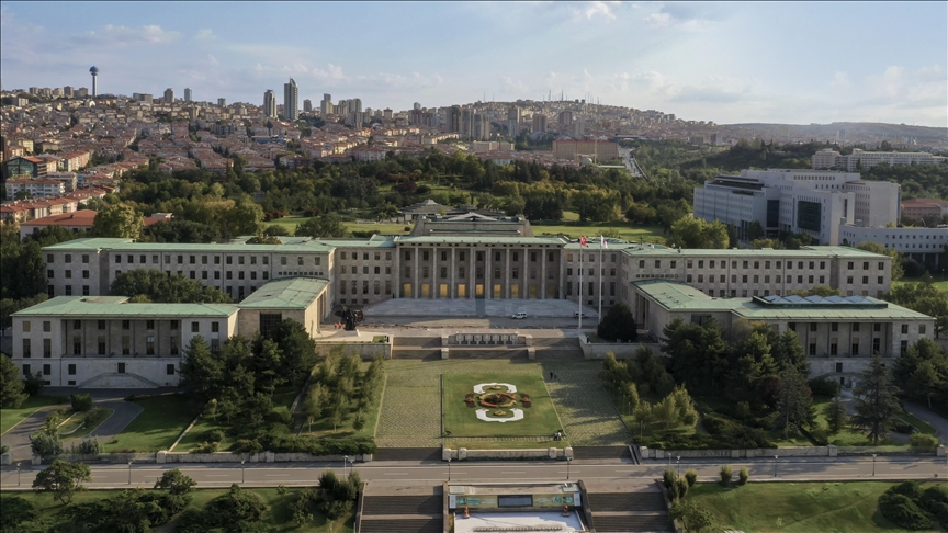 Sosyal medyaya ve doğum iznine yönelik düzenlemeleri de içeren kanun teklifi TBMM’de