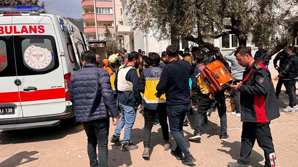 Kahramanmaraş’ta Okulda Dehşet! 8. Sınıf Öğrencisi Rastgele Ateş Açtı: 4 Ölü, 20 Yaralı